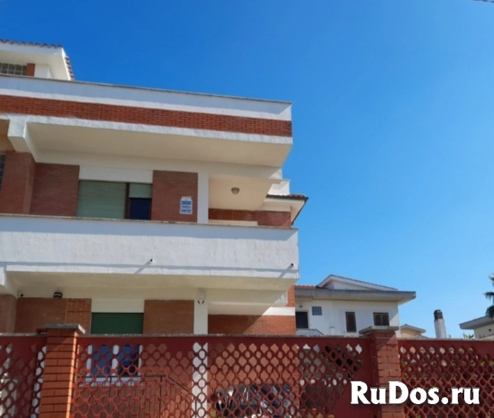 Квартира на морском курорте Анцио в Италии изображение 12