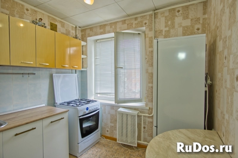 Продаётся светлая 3-комнатная квартира в одном из лучших районов Краснодара. Адрес: ул. Тургенева, 209. Квартира расположена на 3 этаже 5-этажного изображение 5