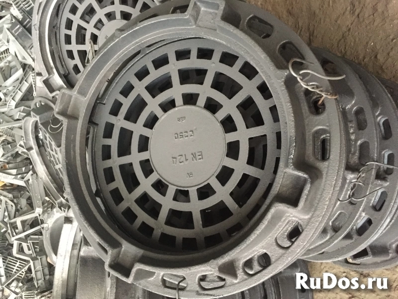 Люки чугунные канализационные фотка