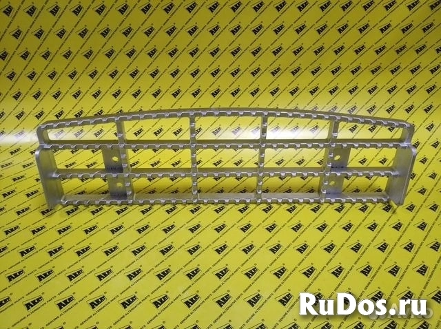 Подножка верхняя 616 мм JCB 331/39996 фотка