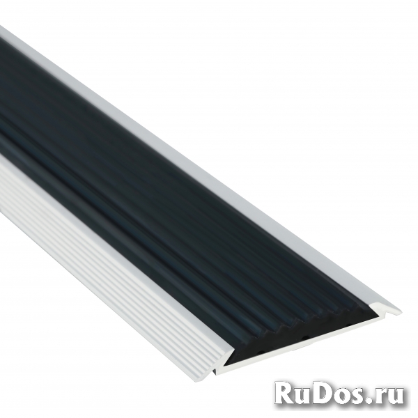 Профили ,Уголок на ступени резиновой вставкой 3.0м фотка