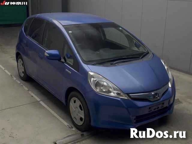 Хэтчбек гибрид Honda Fit Hybrid кузов GP1 модификация Hybrid Smart Selection фото
