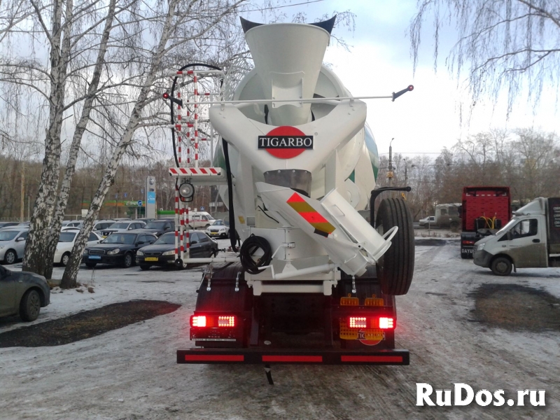 Автобетоносмеситель на шасси DAYUN, LNG, 6х4, объём бочки 10 м3 изображение 3