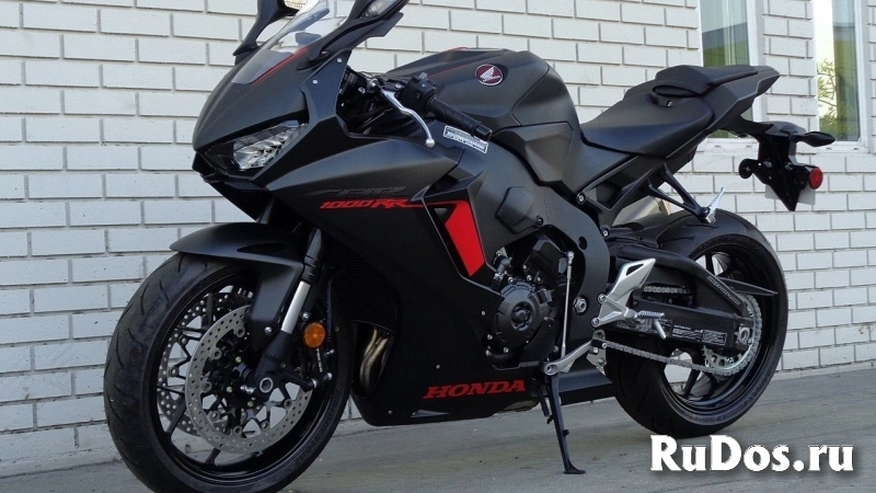 2017 HONDA CBR1000RR фотка