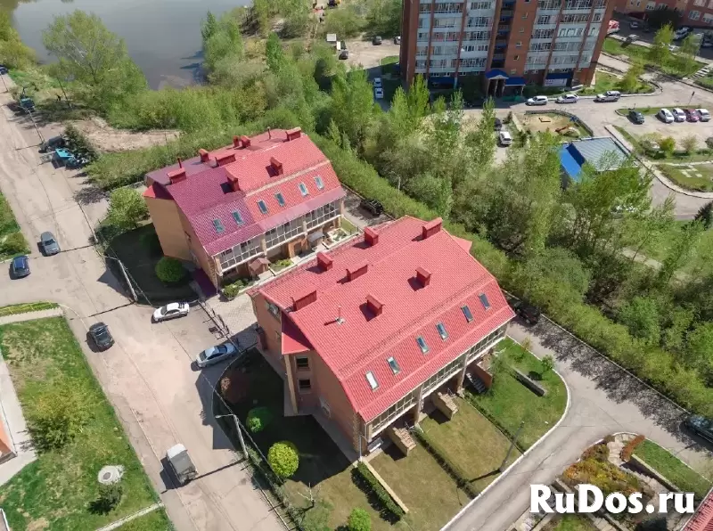 Коттедж 272 м² на участке 4 сот. фотка