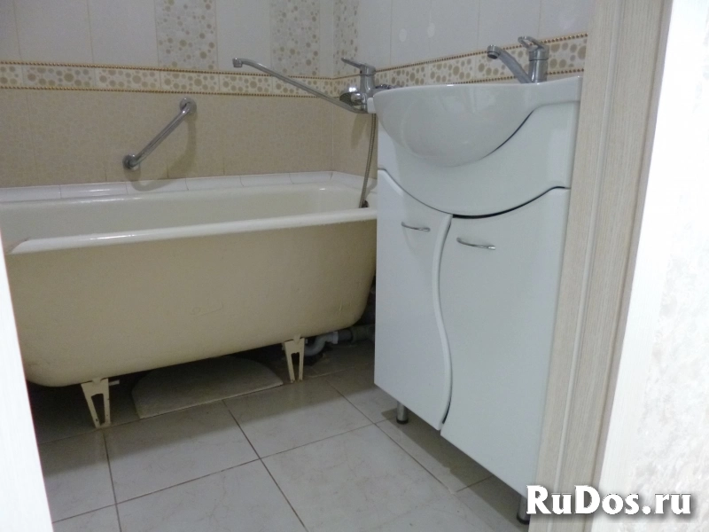 Двушка улучшенной планировки, пр. Авиаторов, д.122 изображение 4