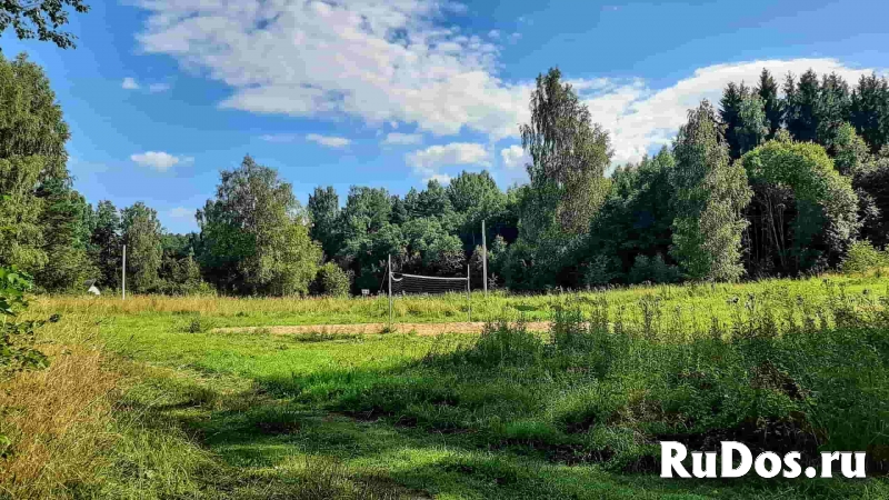 Бревенчатый дом на участке 1 гектар рядом с красивым озером изображение 9