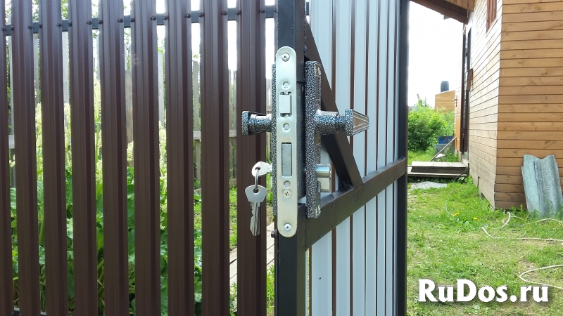 Забор из Металлоштакетника фотка