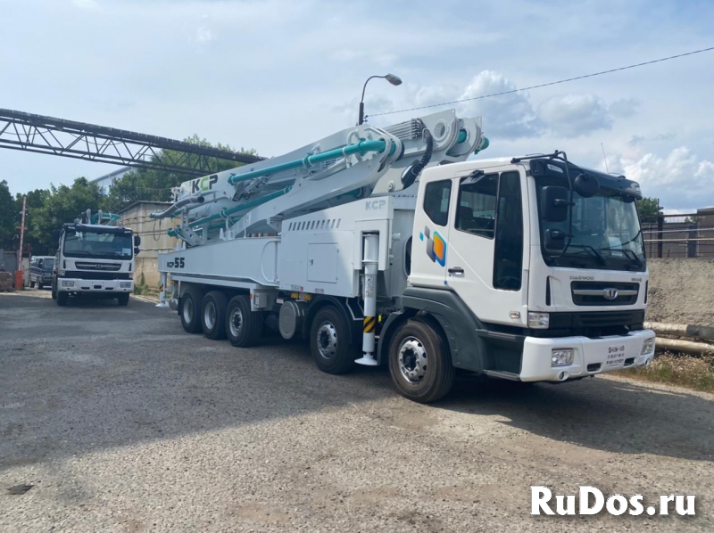 Бетононасоса KCP55ZX170 на шасси Daewoo Novus фото