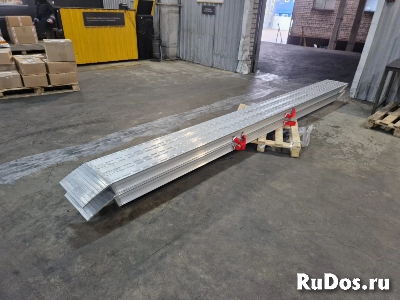 Аппарели алюминиевые для погрузки техники в фуру, прицеп, полуприцеп фотка