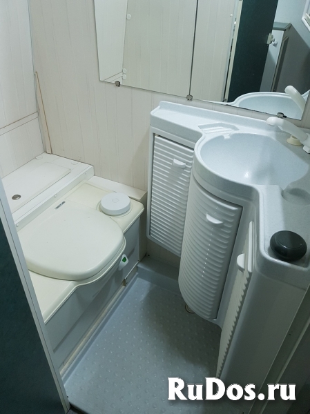 Прицеп дача, дом на колесах KIP  44EK  в отличном состоянии изображение 12