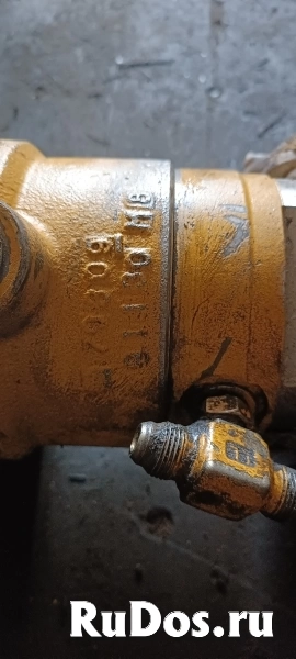 Центральный коллектор Komatsu 703-09-33230, 20Y-62-A1110, 703-09-91130 фотка