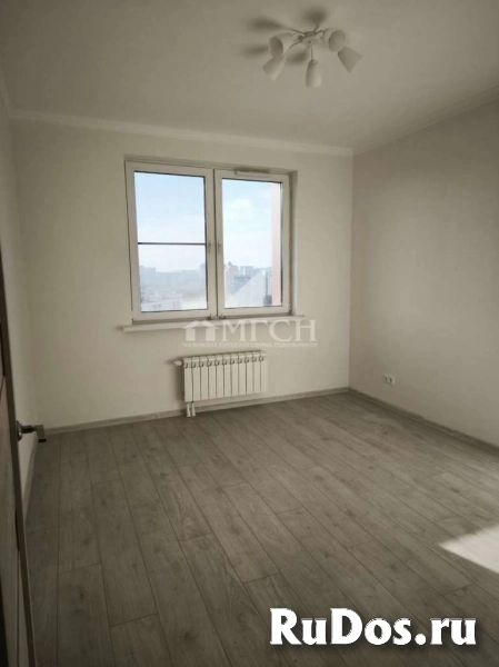 Продам 2 комнатную квартиру 58.2 м2 изображение 4