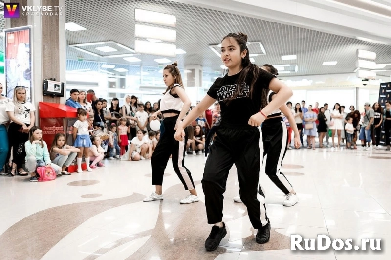 Уличные танцы в Новороссийске фотка