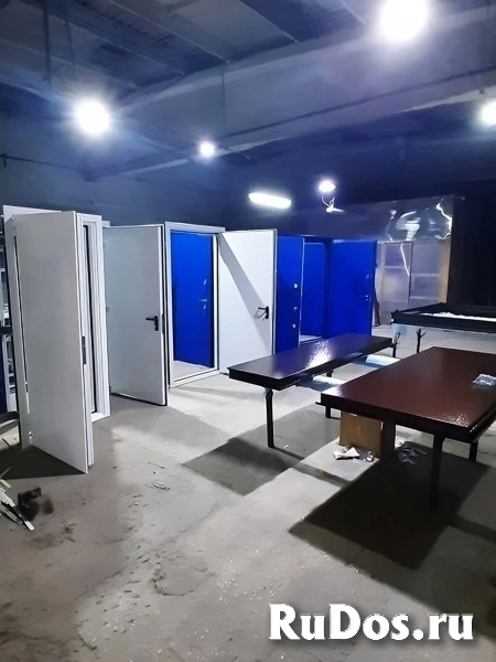 Металлические противопожарные и технические двери фото