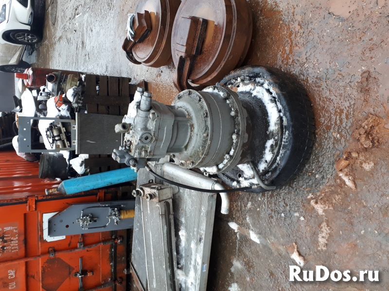 Редуктор поворота в сборе Hitachi 330/3G фотка