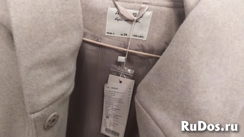 Пальто женское изображение 3