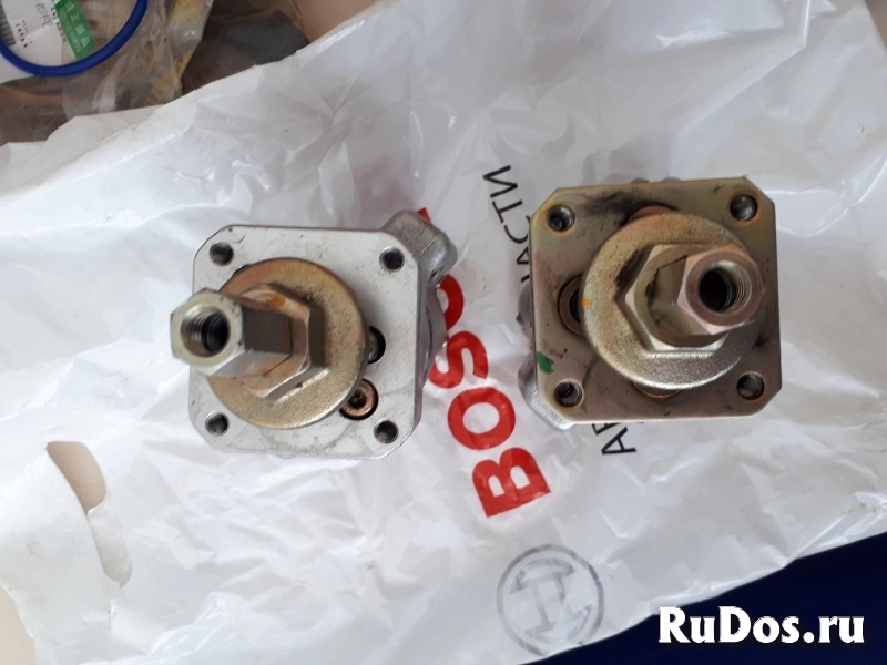 Джойстик клапан пилотный Hitachi (Хитачи) 9193403 фотка