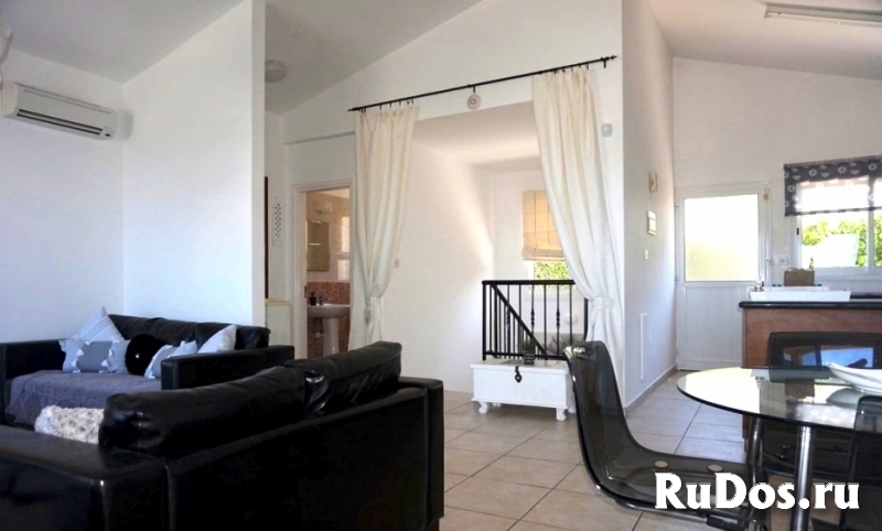 Прекрасная 3-спальная вилла с видом на море в районе Пафоса-Кипр изображение 11