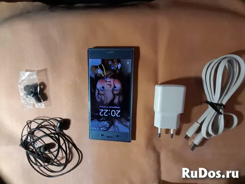 Телефон Sony XPERIA XZs G8232 изображение 4
