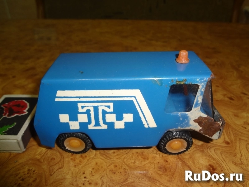 Машинка-такси жестяная советская изображение 3