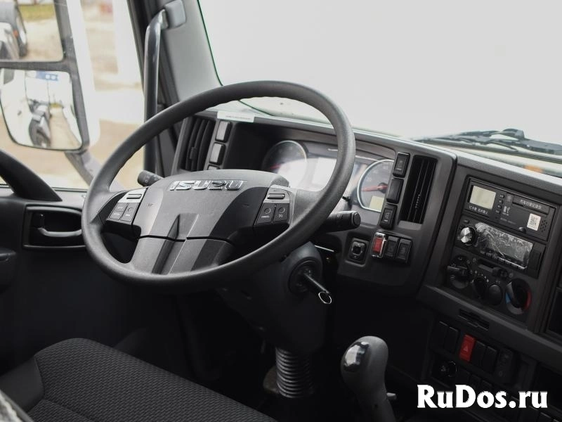 Седельный тягач Isuzu Giga изображение 5