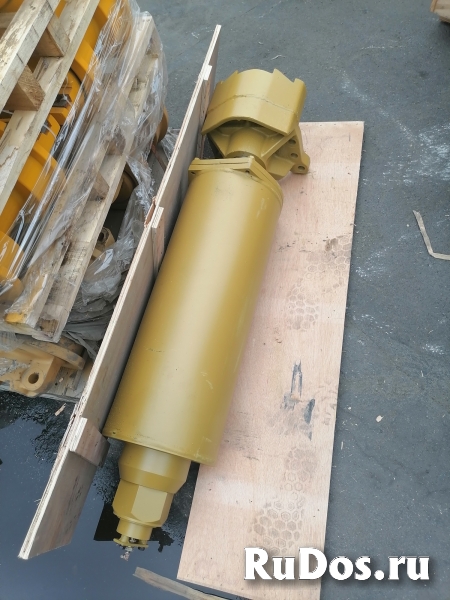 Натяжители гусениц бульдозеров фото