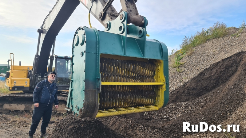 Готовый ковш валковый для сортировки и просеивания фото