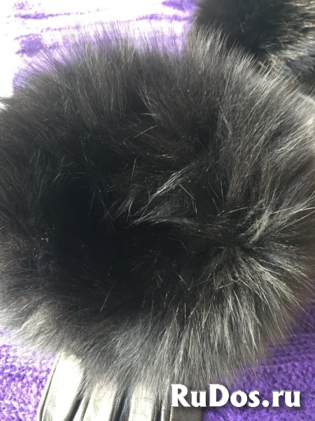 Перчатки новые versace италия кожа черные мех лиса песец двойной изображение 4