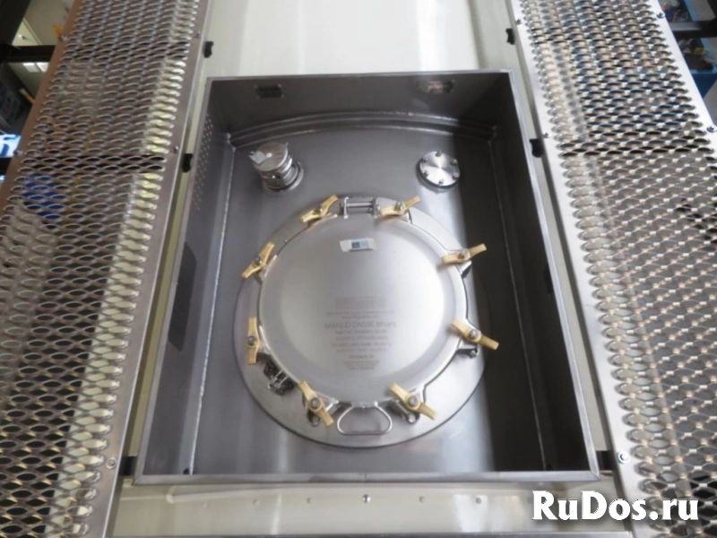 Танк-контейнер объём 18м3 тип Т11, для перевозки акриловой кислоты ингибированной. изображение 3