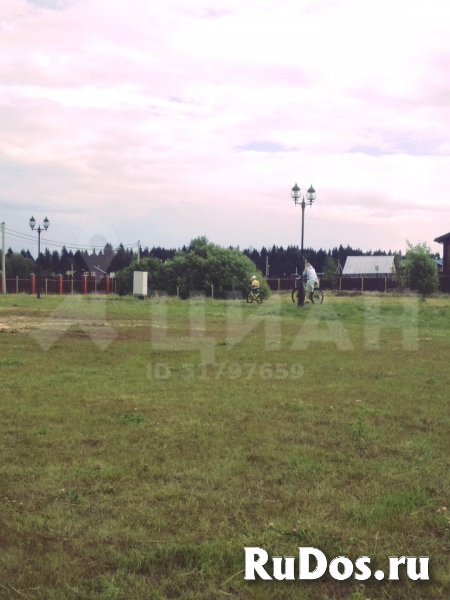 Участок 18 соток в коттеджном поселке изображение 4