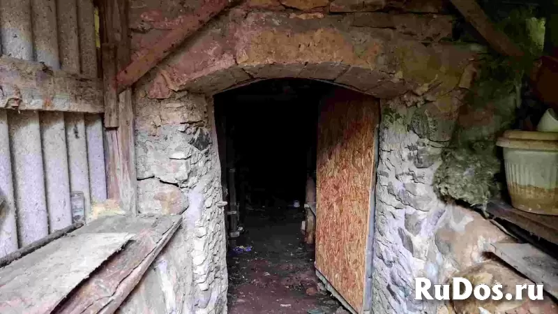 Добротный крепкий дом в лесу на хуторе изображение 7