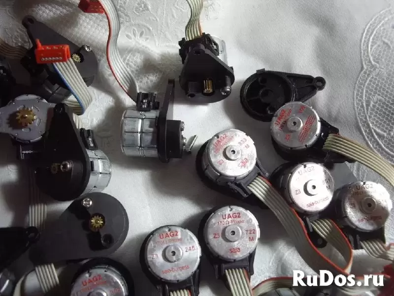 Моторчик шаговый 12 вольт изображение 3