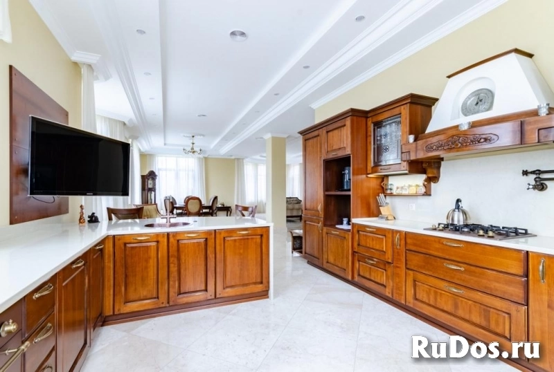 Дом в Пушкинском р-не, 701 кв.м. изображение 4