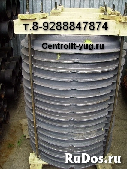 Люк чугунный средний фото