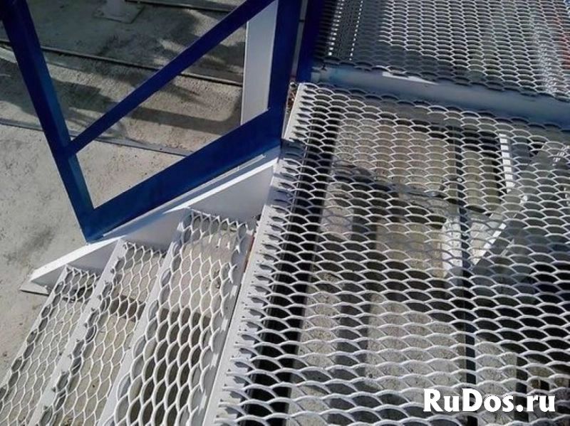 Лестницы и перила из сетки ЦПВС изображение 7
