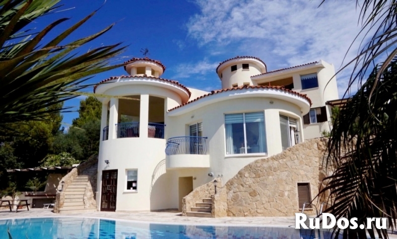 Эксклюзивная VIP-вилла с панорамным видом на море в Пафосе-Кипр фото