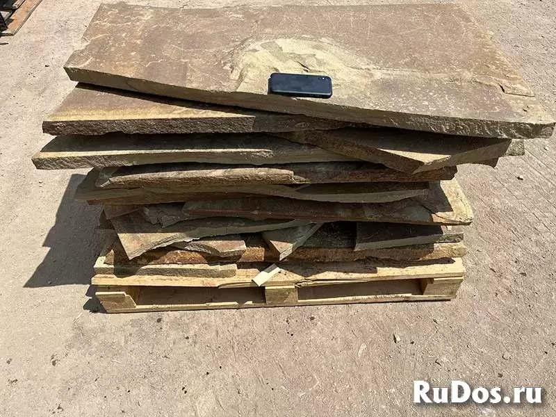 Серо-зеленая плита из натурального песчаника для шаговых дорожек фотка