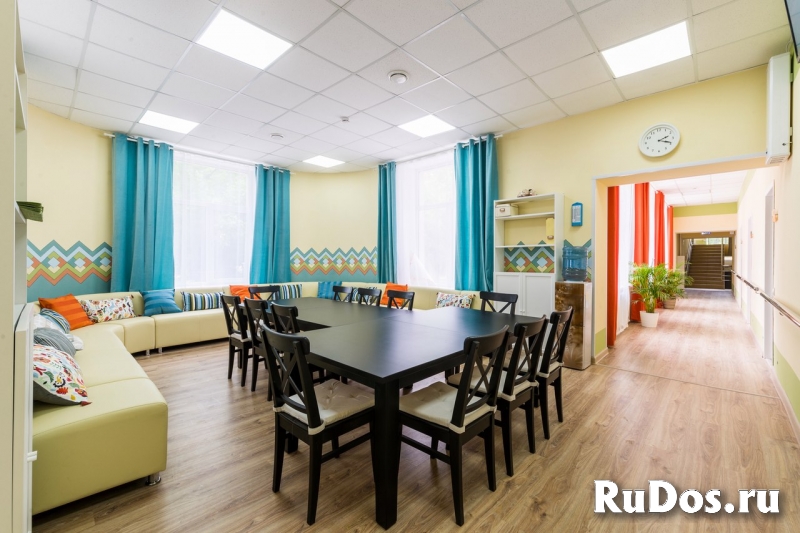 Cиделки центр для пожилых людей фотка