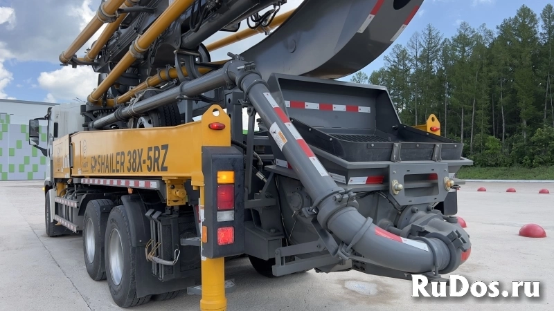 Автобетононасос SHAILER 38X-RZ на шасси ISUZU 6x4 изображение 3