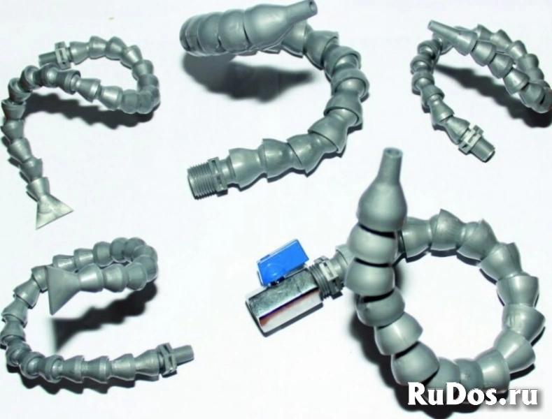 Гибкие  трубки для подачи СОЖ в наличии. фото