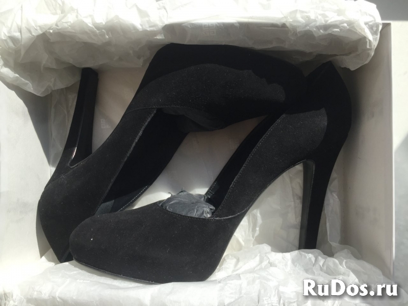 Туфли новые givenchy италия 39 размер черные замша платформа 1см изображение 11