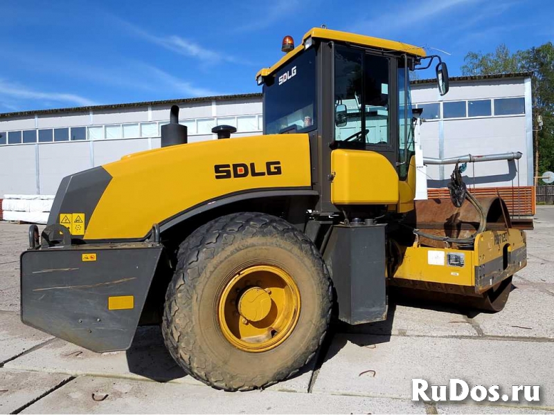 Грунтовый каток SDLG 7120, 14 т, 2017 г, бандаж изображение 3