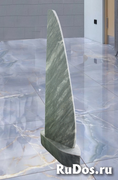 Памятник "ЛОДОЧКА" фотка