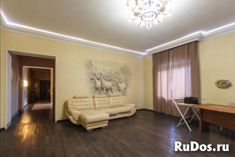 5-комнатная квартира с гаражом и собственной территорией изображение 5