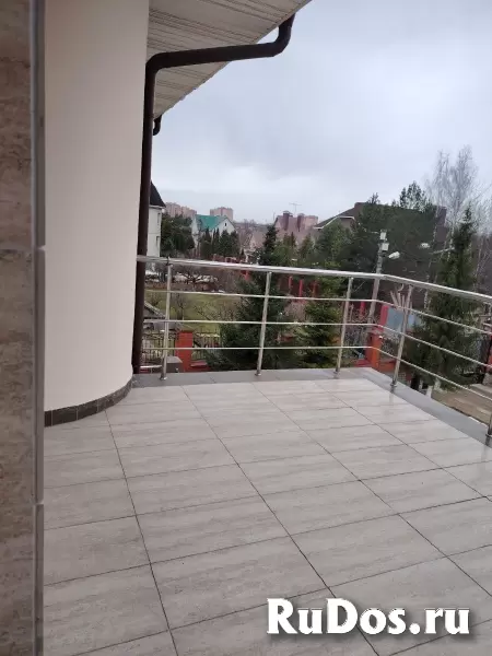 Апартаменты с кухней и балконом в коттеджном доме изображение 11