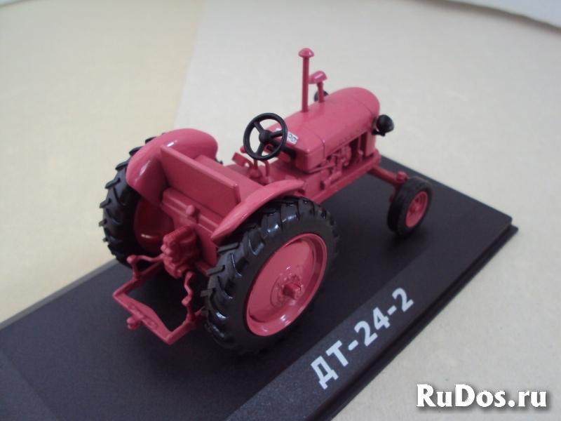 Модель. Трактор ДТ-24-2 изображение 5