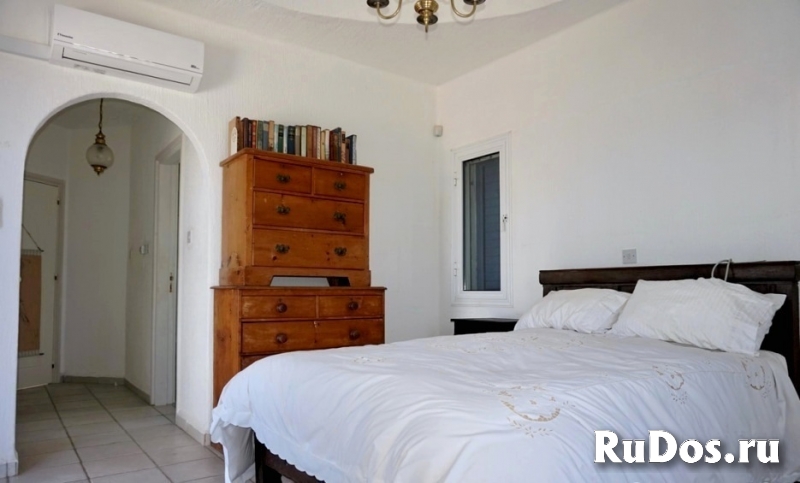 Очаровательная вилла на первой береговой линии моря в Пафосе-Кипр изображение 9