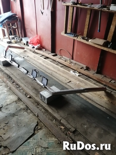 Дуга из нержавейки на крышу седельного тягача для установки 6-и светильников ДХО. фотка