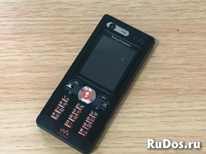 Новый Sony Ericsson Walkman W880i (оригинал) изображение 4